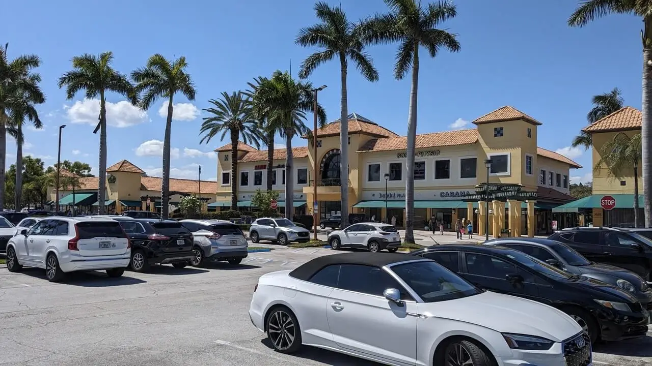 aventura waterway shoppers